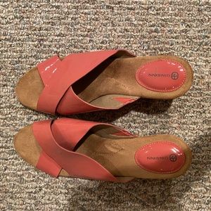 Giani Bernini pink leather summer wedges